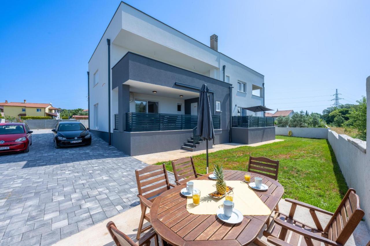 Domus Alba Apartments Pula Exterior foto